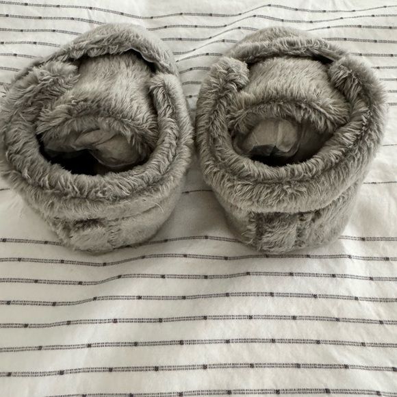 NWT UGG BABY BIXBEE BOOTIE IN GRAY SIZE 0/1 (0-6 MONTHS) - Picture 7 of 12